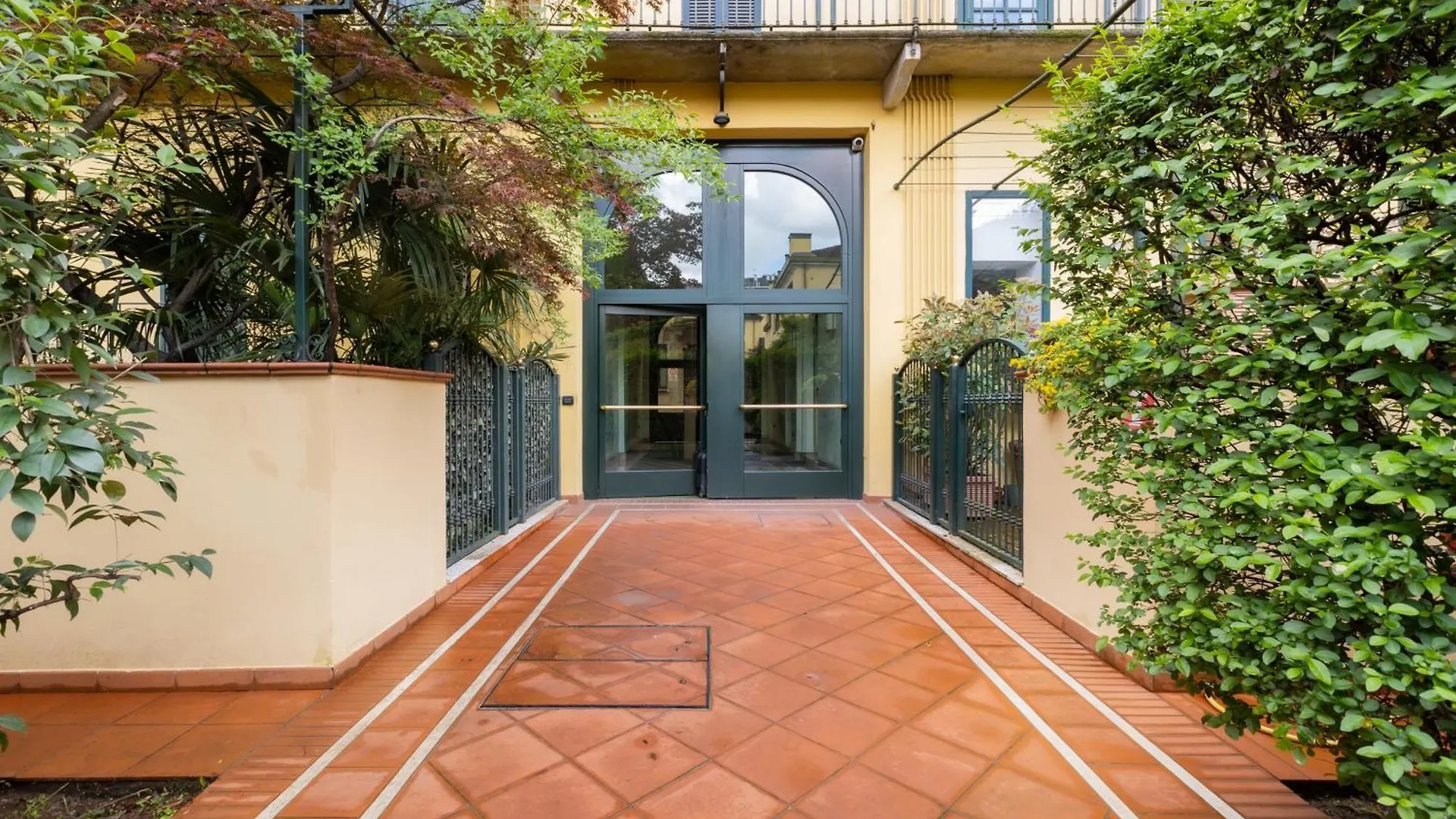 Bright One Bedroom Apartment Porta Venezia - Mirable Pm Милан