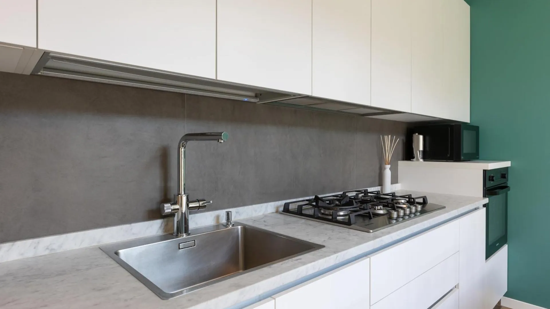Bright One Bedroom Apartment Porta Venezia - Mirable Pm Милан